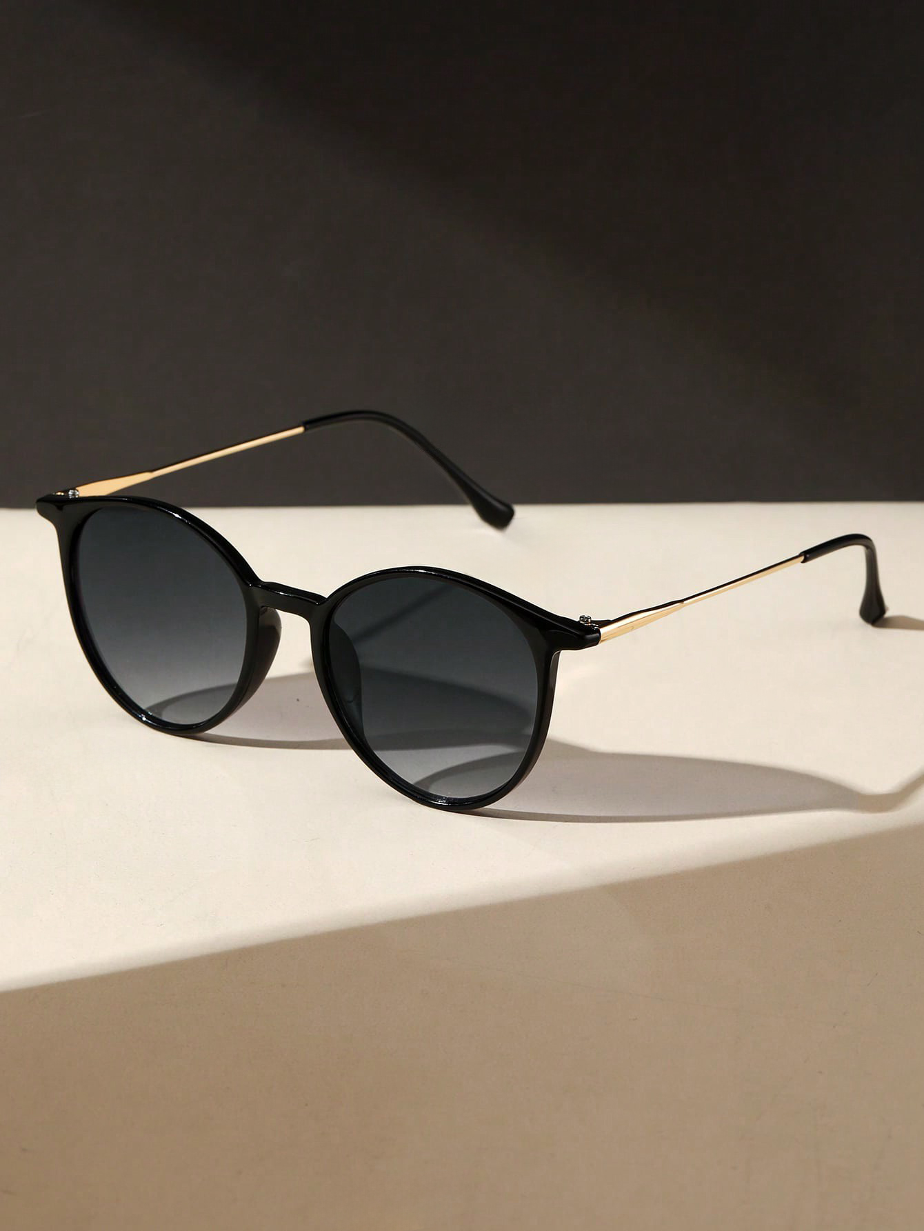1PC Fashion Round Metal Women  - Women Accessories Trendy review and price